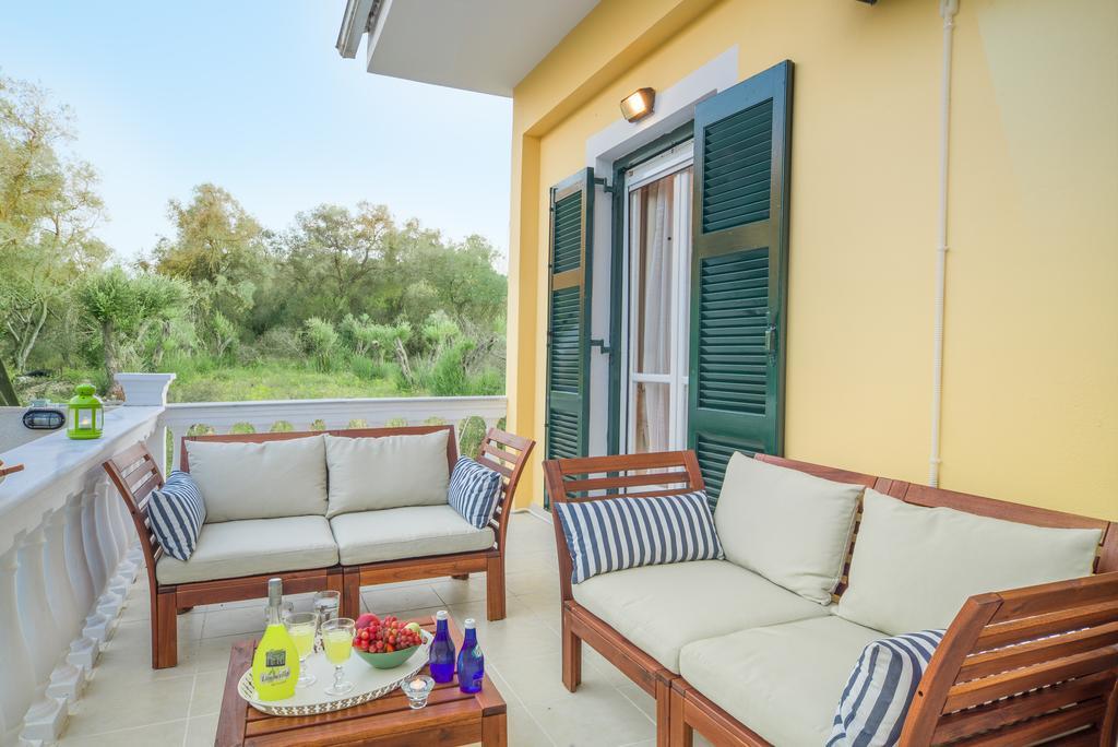 Karia Holiday Home Lefkimi Extérieur photo