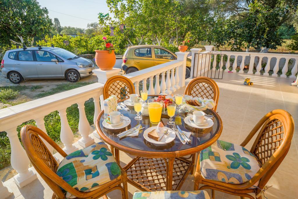 Karia Holiday Home Lefkimi Extérieur photo